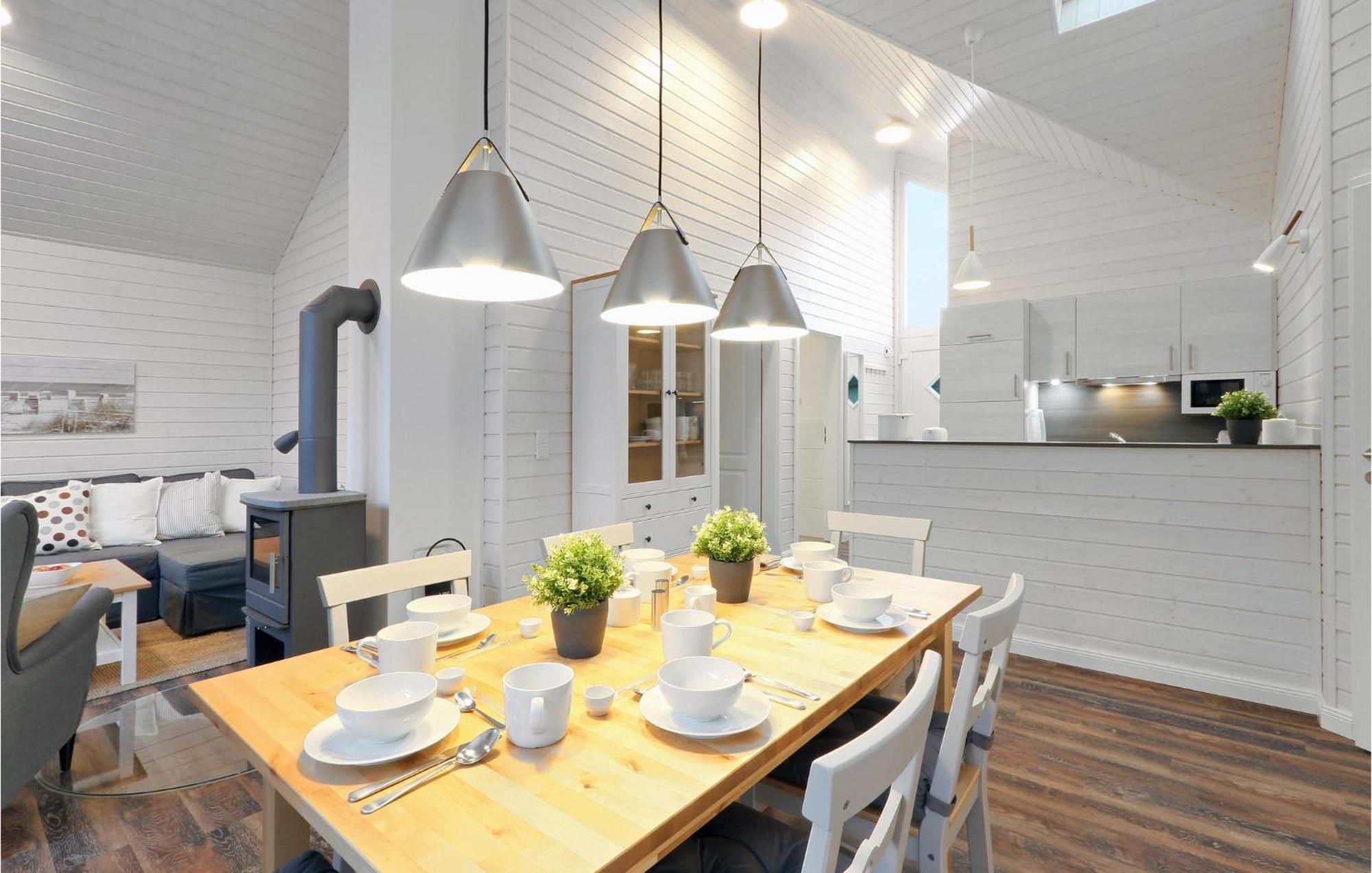 3 Bedroom Stunning Home In Krems Ii-Warderbrueck Gols Exterior photo